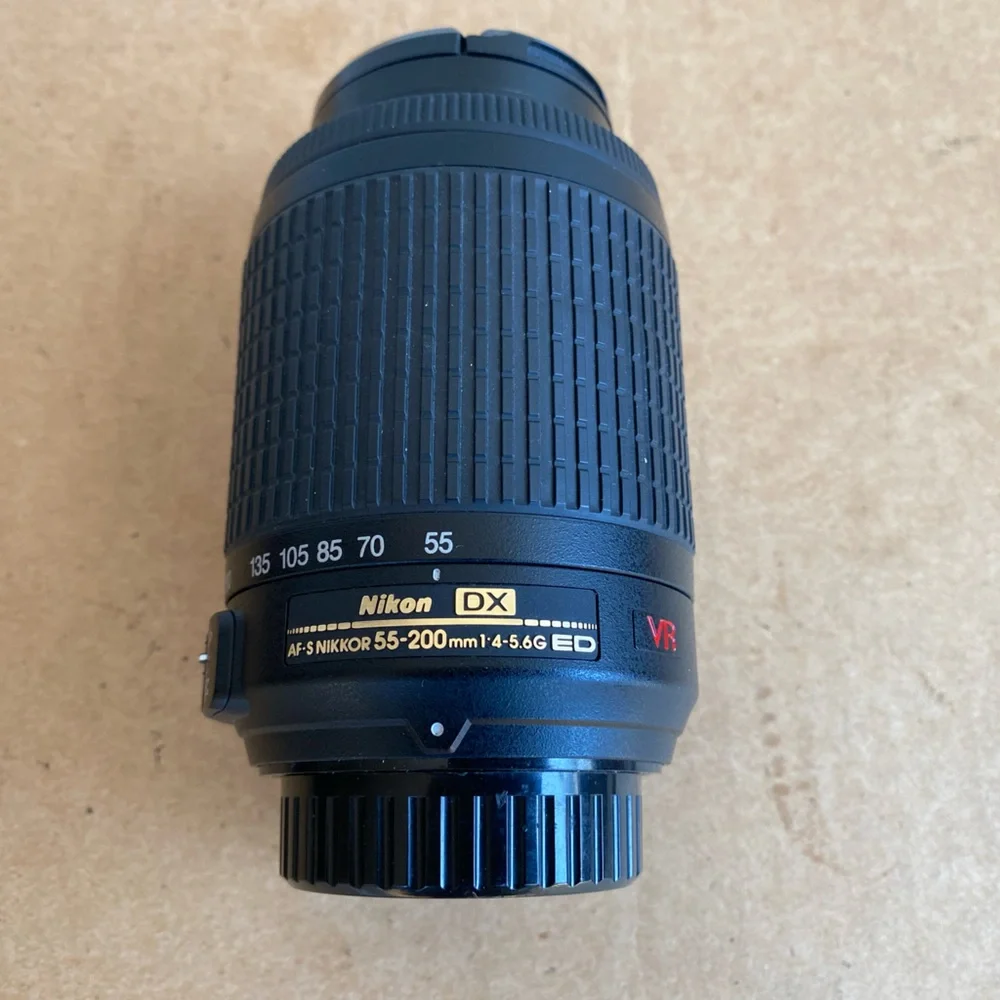 Nikon DX AF-S Nikkor 55-200mm f/4-5.6G ED VR Lens